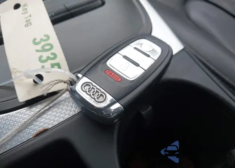 2012 Audi A4 2.0T Premium z USA, uszkodzony, nr VIN WAUFFAFL9CA031212